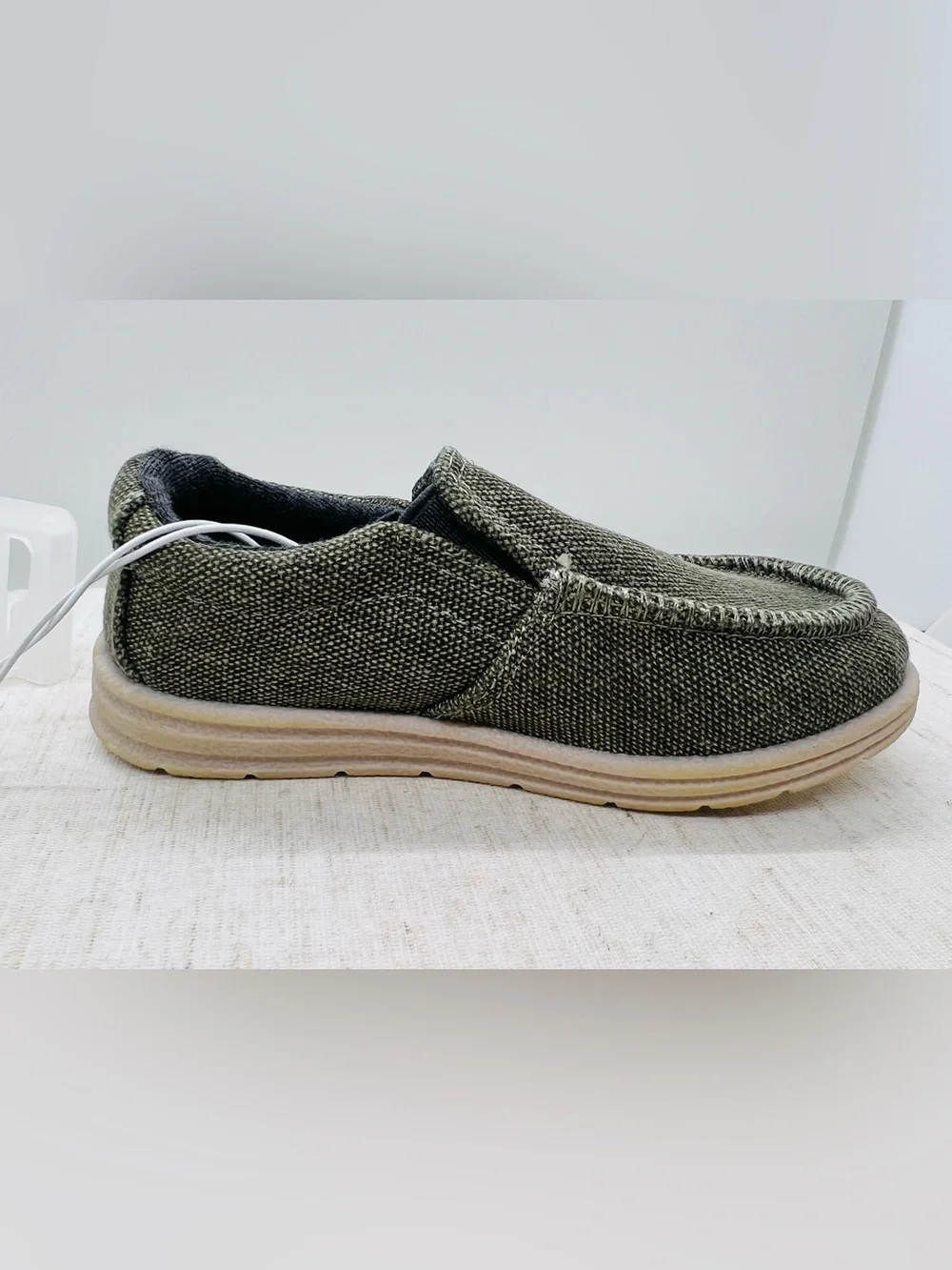 New Cat & Jack BOYS SLIP ON Loafer Size 6 SINGLE LEFT ONLY Amputee olive green